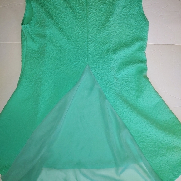 Julie's Closet Mint Green Top L - Picture 6 of 6